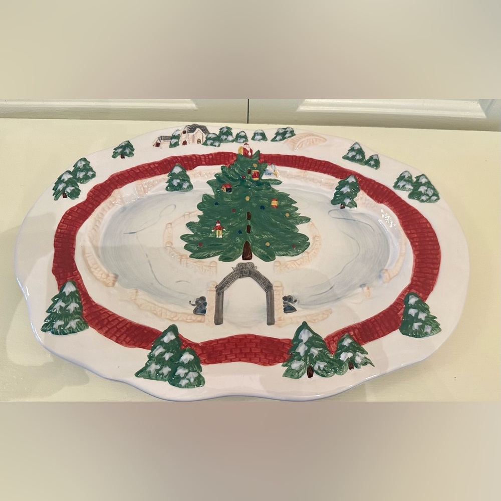 Spode Christmas Tree Village Skating Pond Platter